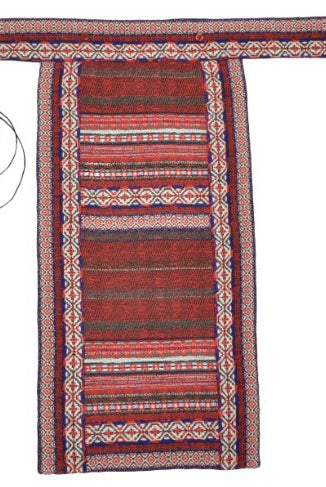 Accesorii pentru haine tradiționale: Cum să completezi perfect orice ținută