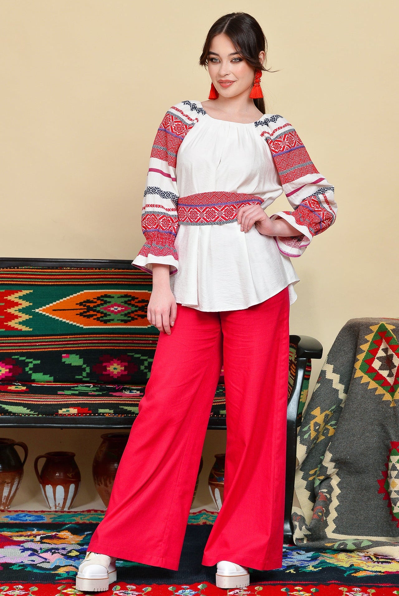 pantaloni evazati din in