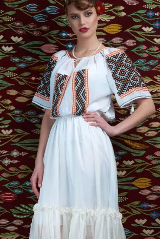 Ii tradiționale cu mânecă scurtă: Perfecte pentru zilele de vară