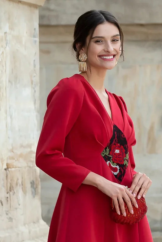 Rochie ie si rochii traditionale. Zile inspirate si colorate!