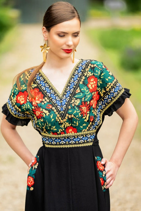 Rochii cu motive tradiționale românești: Povești țesute în ținute