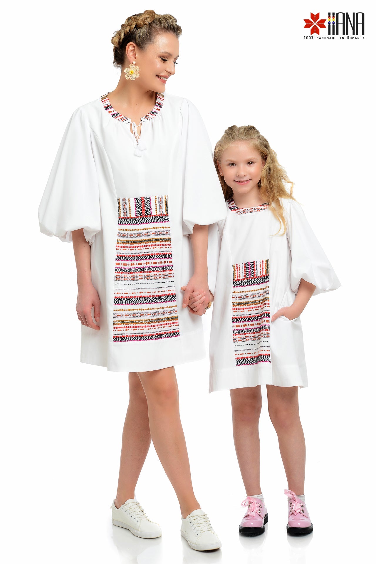 Rochițe pentru fetițe cu motive tradiționale