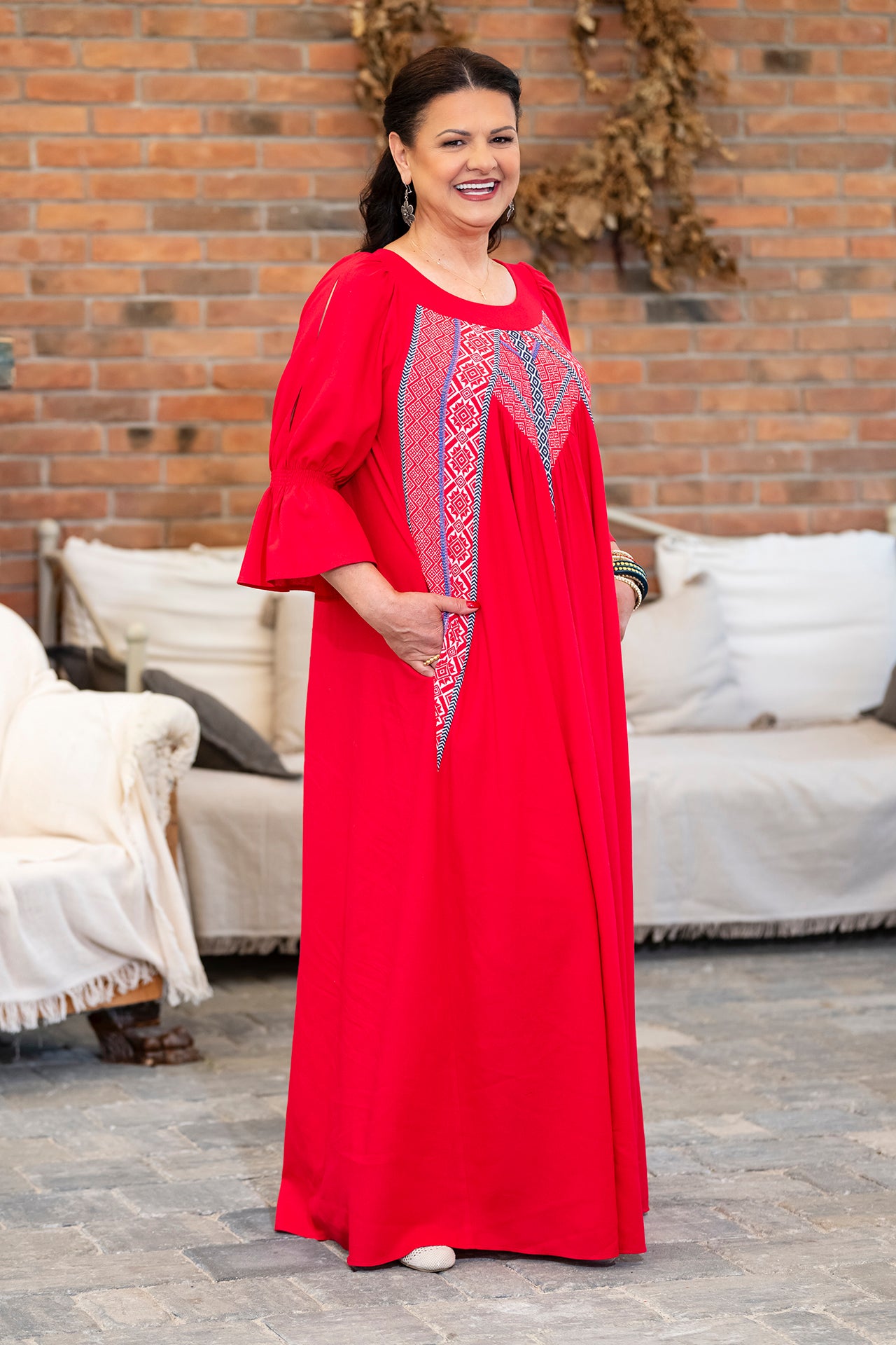 Rochia lungă roșie din in și jacquard țesut Ivoneta