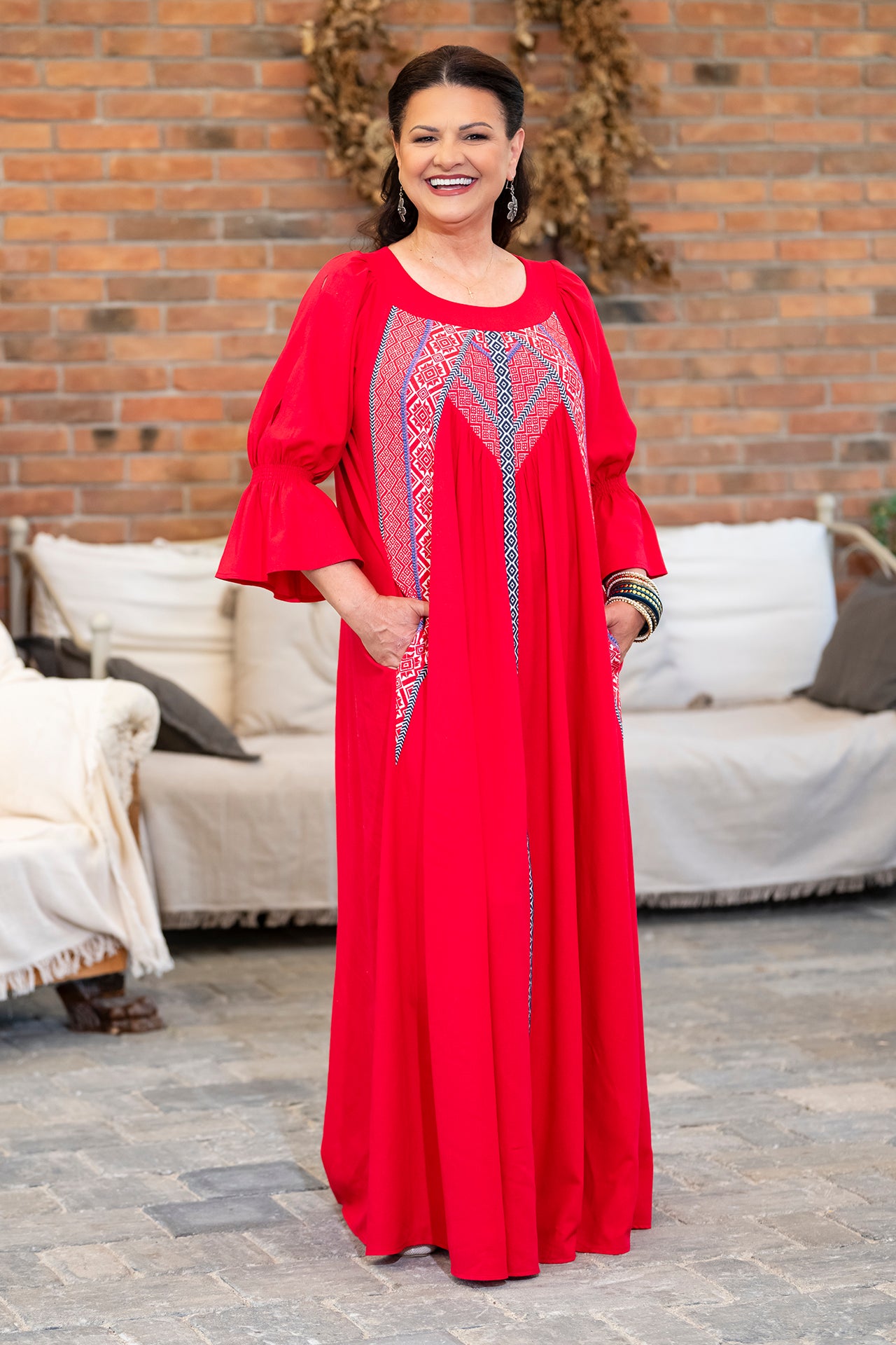 Rochia lungă roșie din in și jacquard țesut Ivoneta