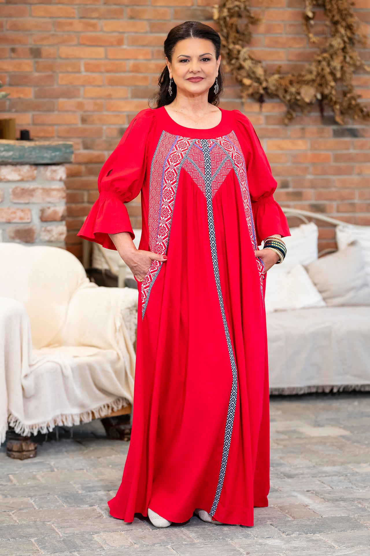 Rochia lungă roșie din in și jacquard țesut Ivoneta