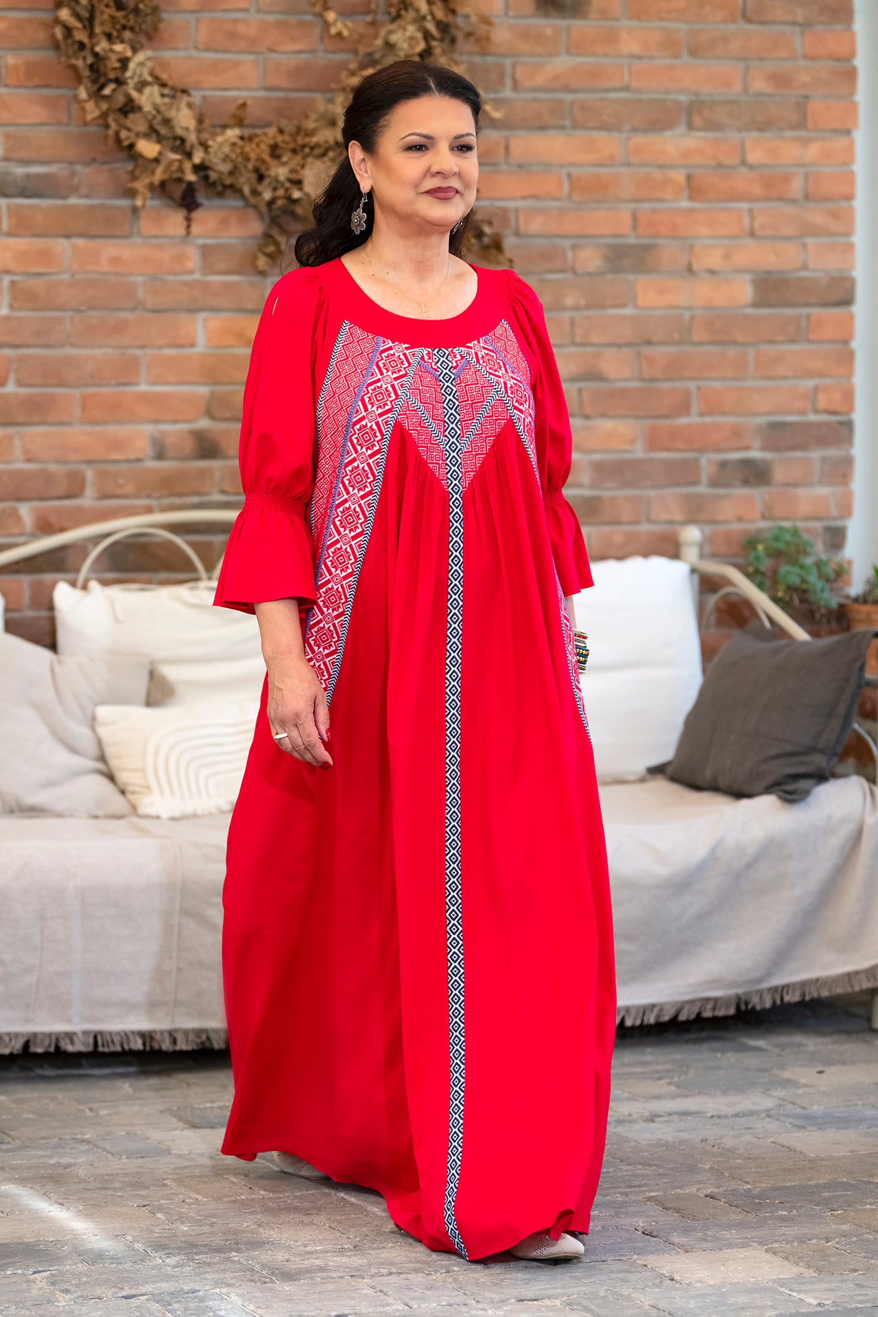 Rochia lungă roșie din in și jacquard țesut Ivoneta