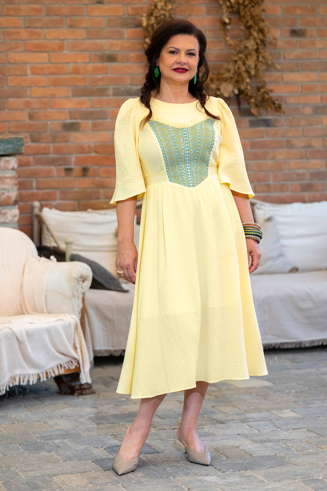 Rochie midi galben pal vanilat din muselină și jacquard țesut cu motive tradiționale