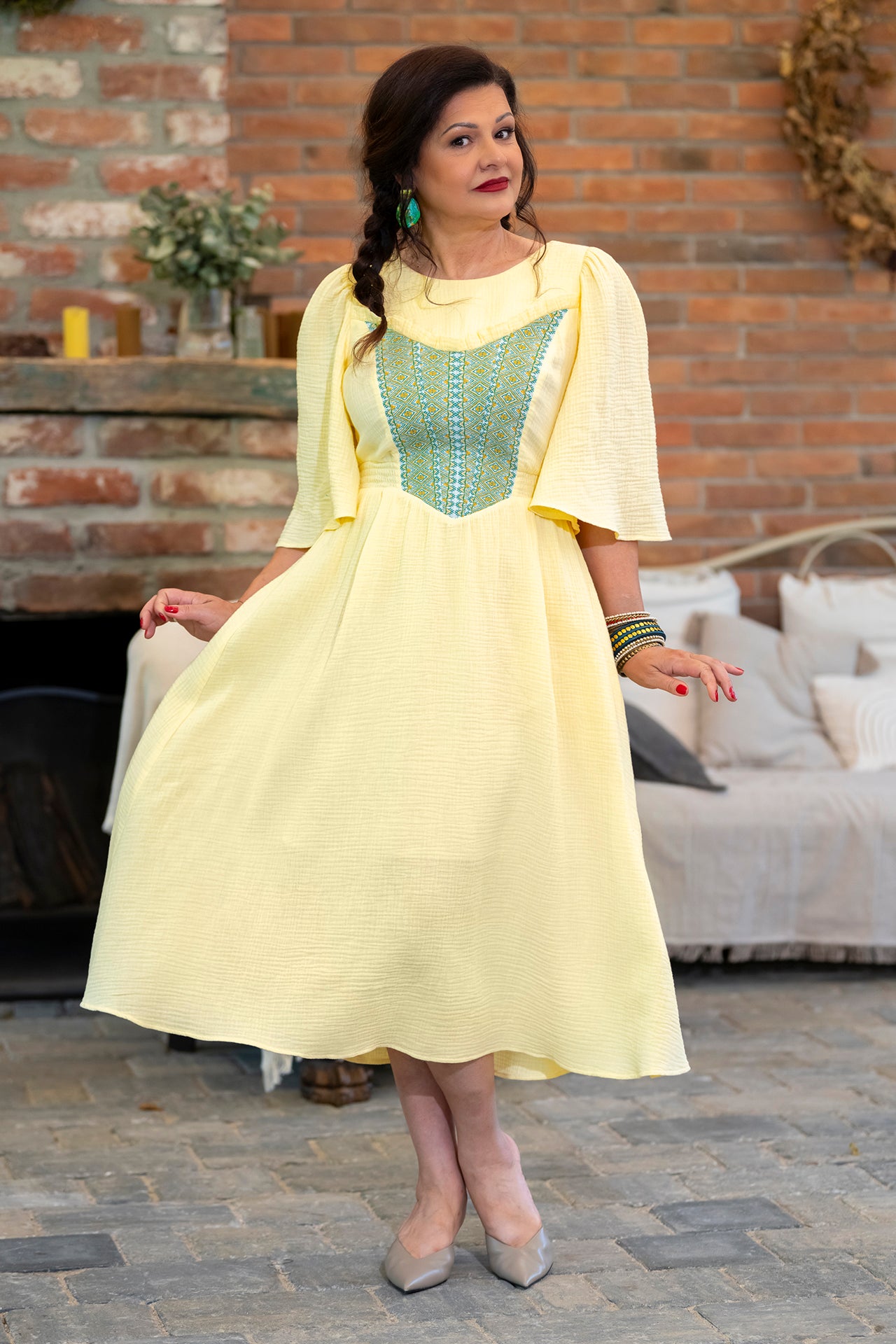 Rochie midi galben pal vanilat din muselină și jacquard țesut cu motive tradiționale