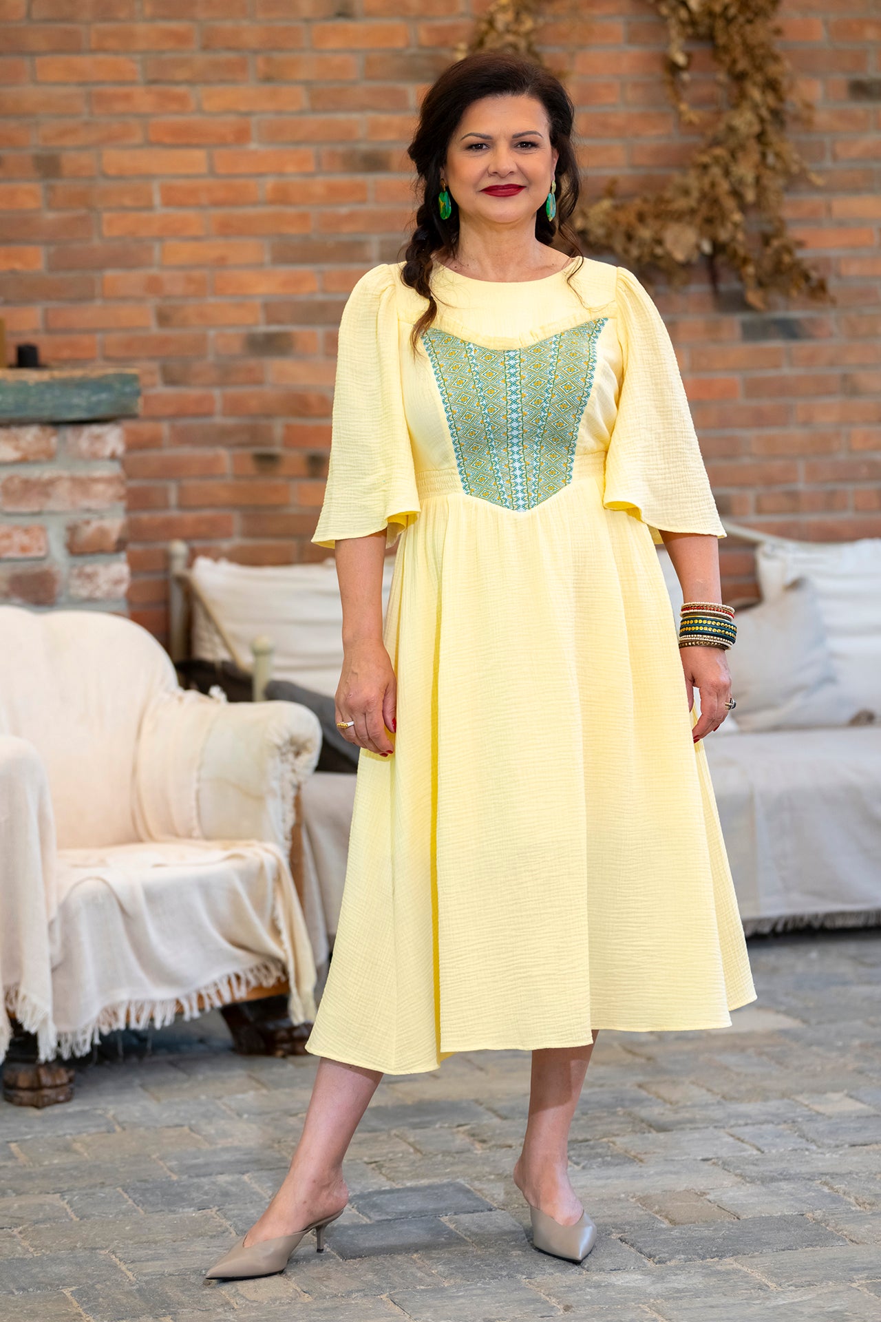 Rochie midi galben pal vanilat din muselină și jacquard țesut cu motive tradiționale