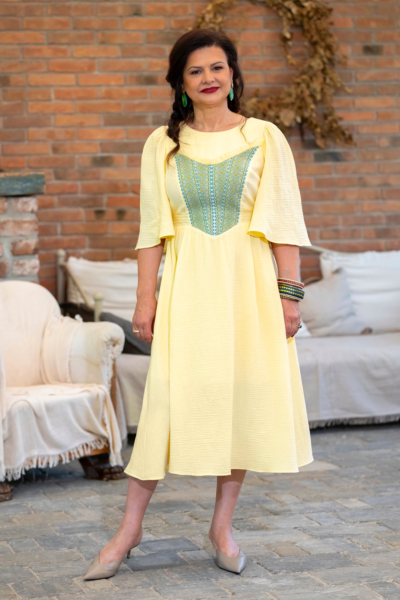 Rochie midi galben pal vanilat din muselină și jacquard țesut cu motive tradiționale