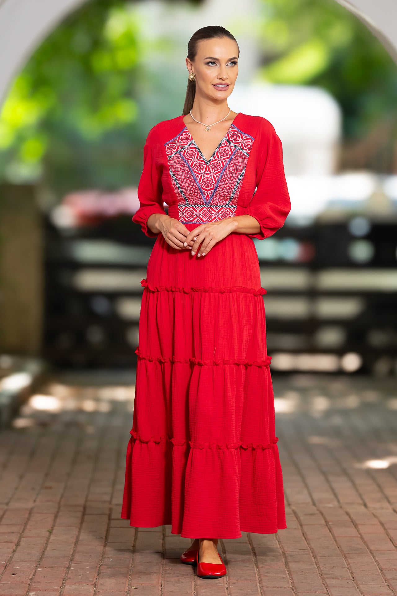 Rochie roșie din pânză topită cu jacquard țesut Domnița