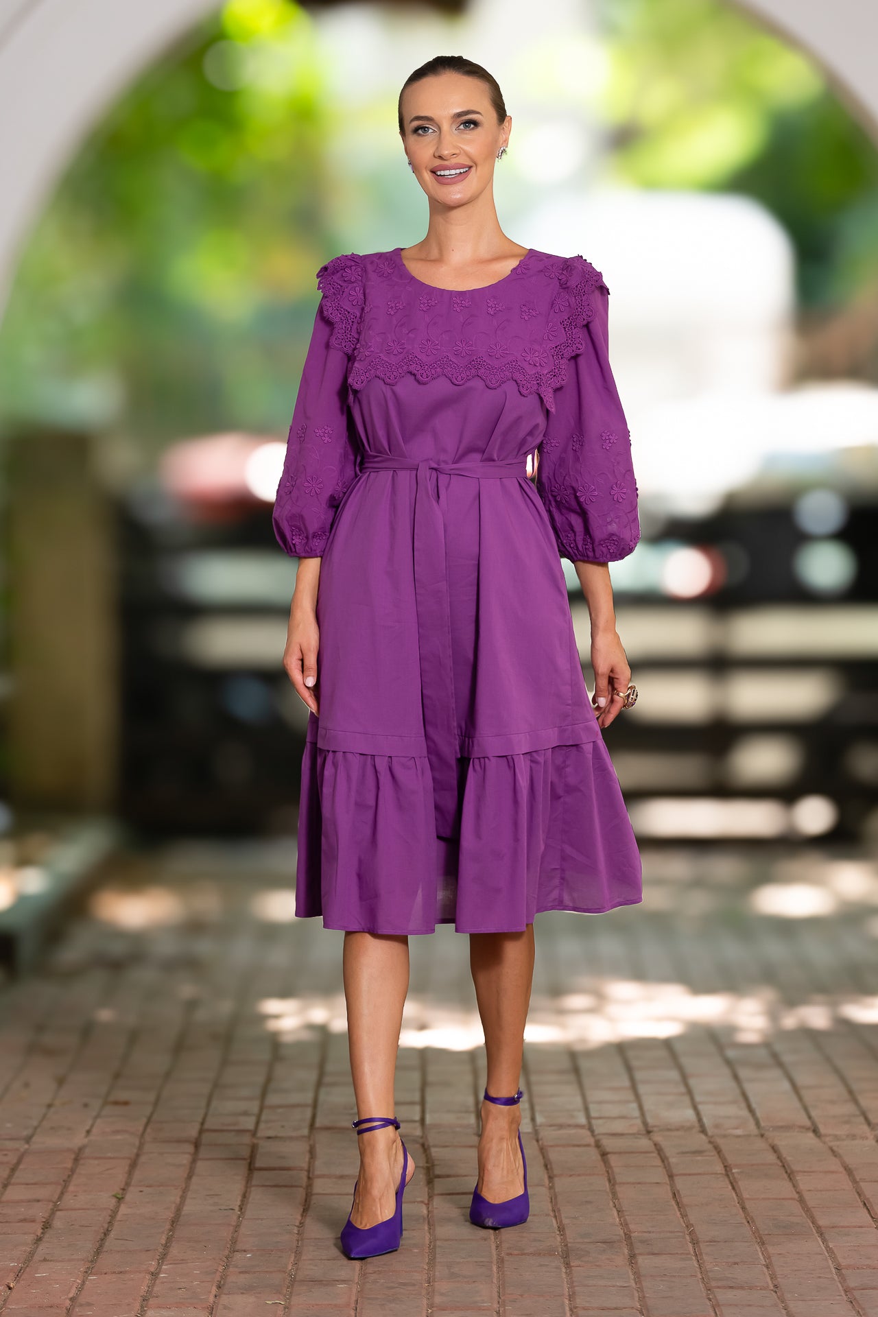 Rochia midi din batist de bumbac și broderie tridimensională Ametist