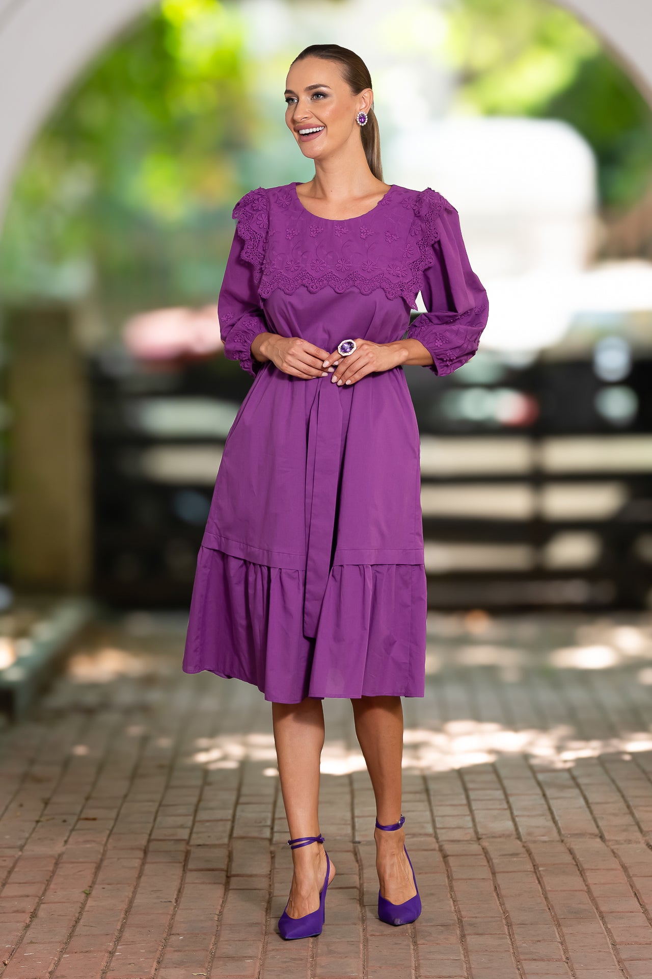 Rochia midi din batist de bumbac și broderie tridimensională Ametist