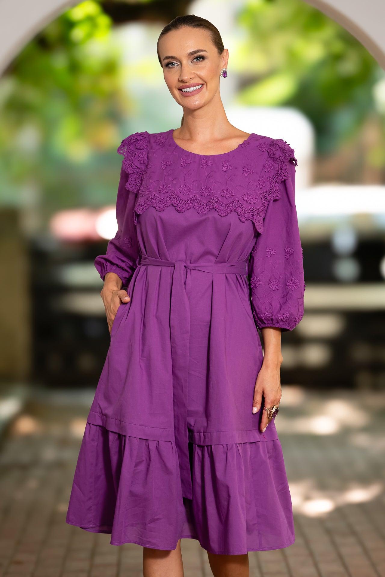 Rochia midi din batist de bumbac și broderie tridimensională Ametist