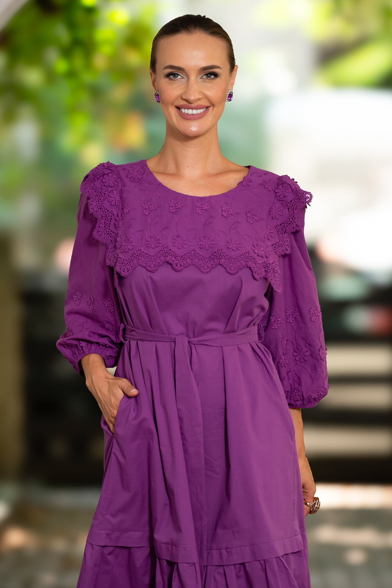 Rochia midi din batist de bumbac și broderie tridimensională Ametist