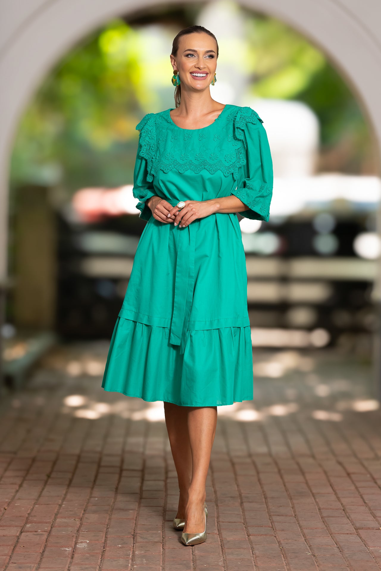 Rochia midi din batist de bumbac și broderie tridimensională Smarald