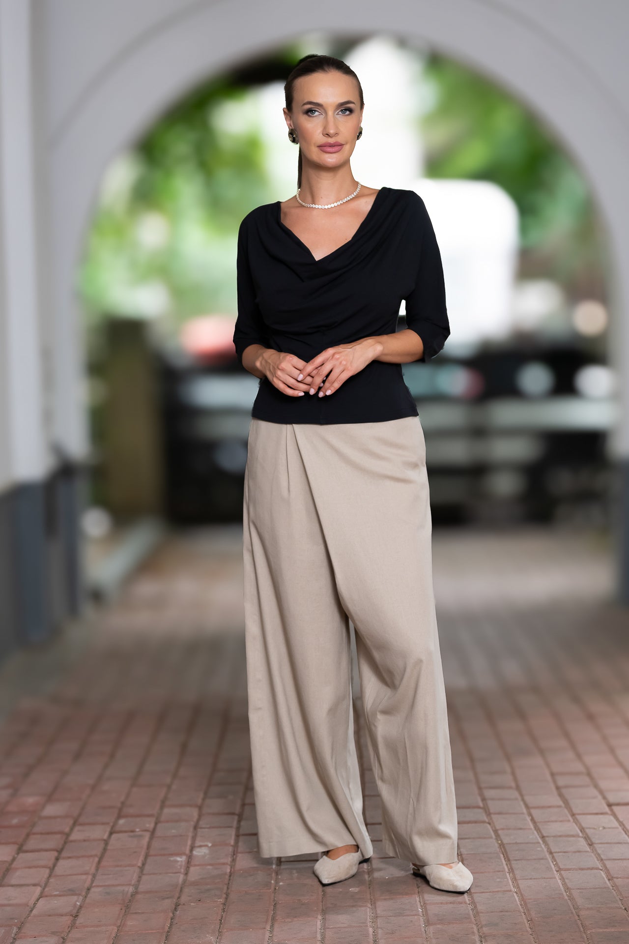 Fustă pantalon din in crem cu buzunare laterale