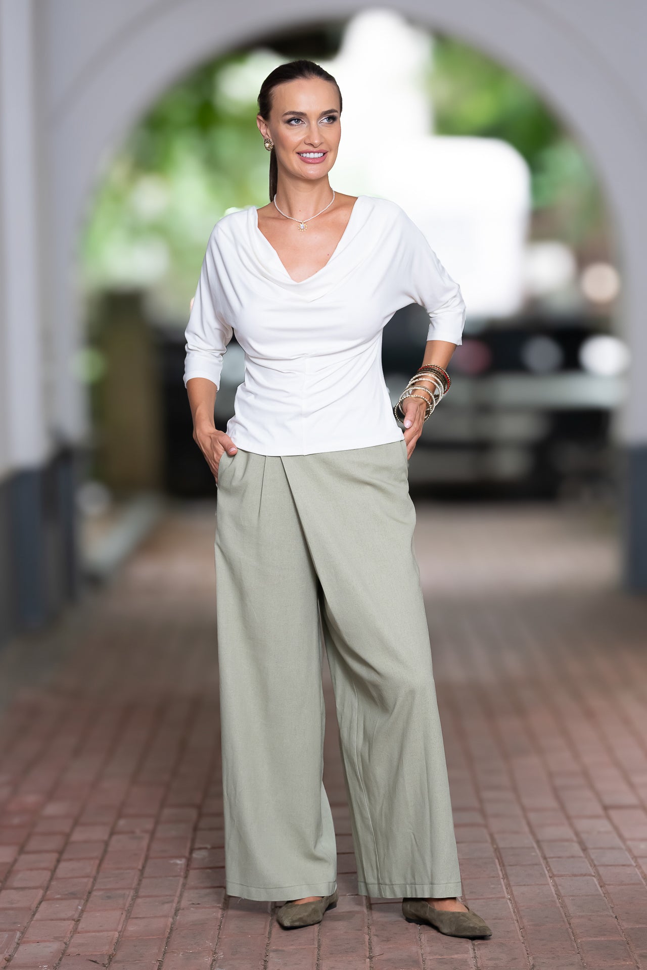 Fustă pantalon din in kaki cu buzunare laterale