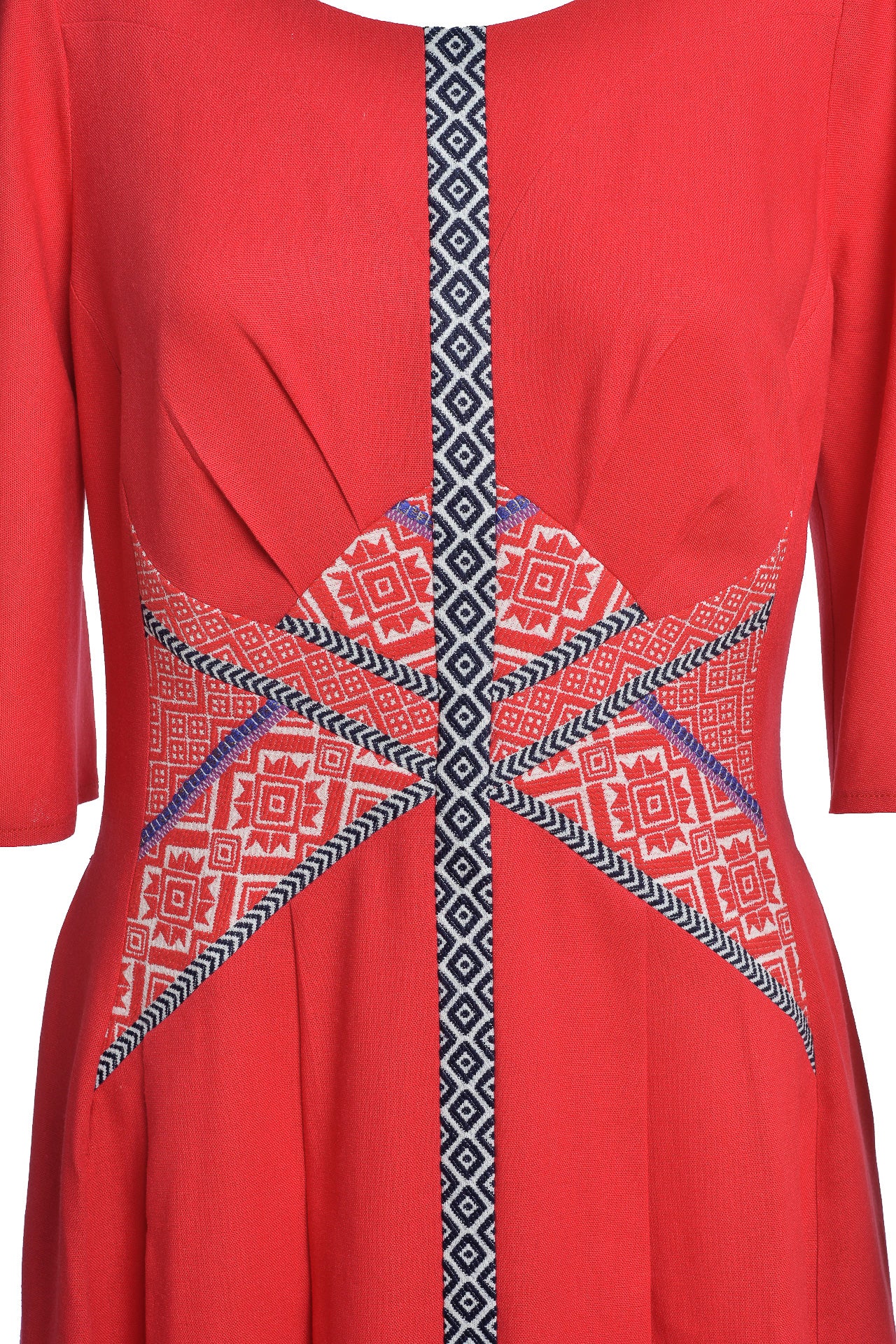 Rochie lungă din in roșu și corseletă din jacquard tradițional